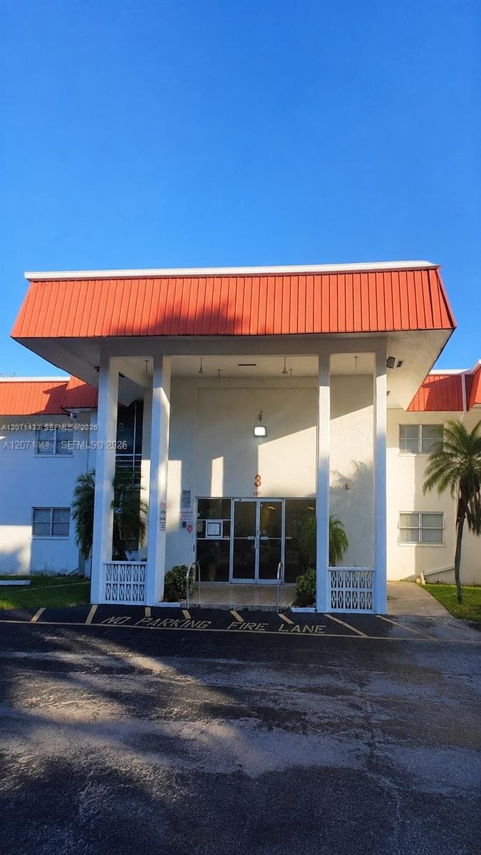 4881 NW 22nd St # B15, Lauderhill, FL 33313
