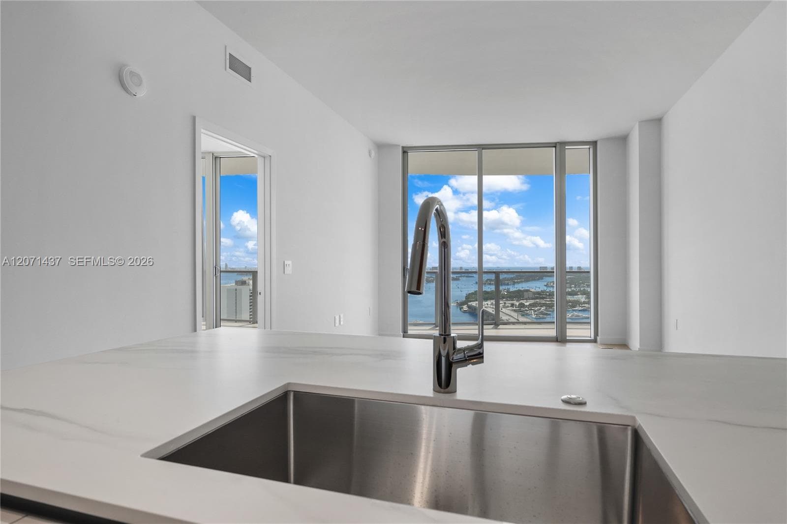 1400 Biscayne Blvd # 3405, Miami, FL 33132 photo 5
