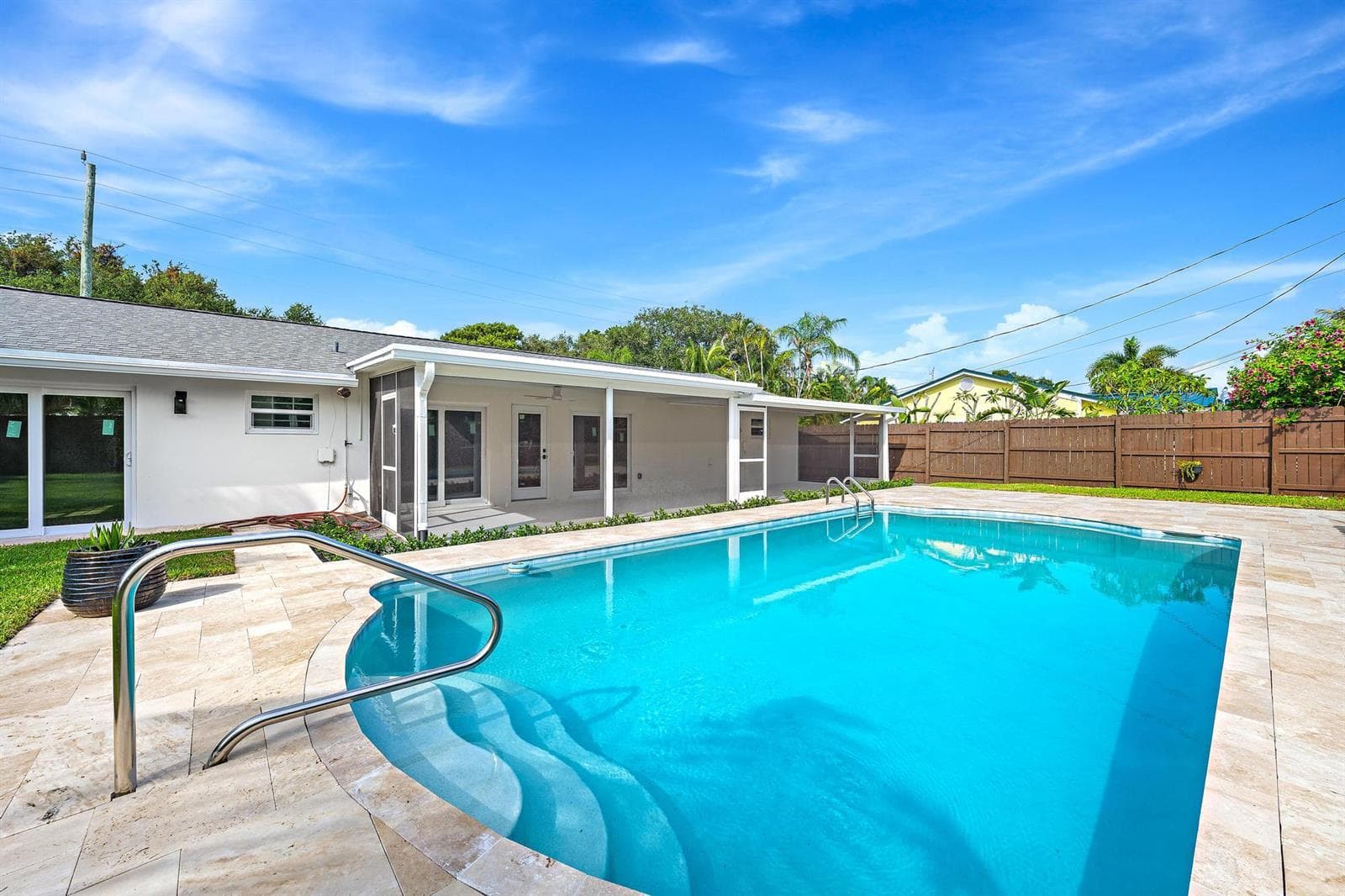 109 E RIVERSIDE Drive, Jupiter, FL 33469 photo 5