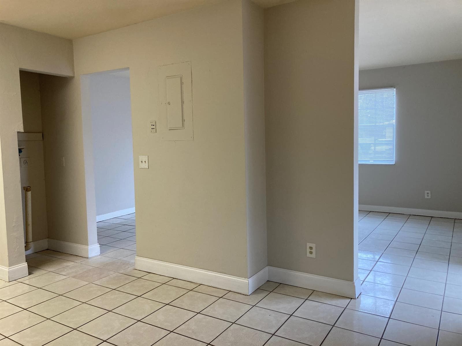 6124 LINCOLN Street # N, Hollywood, FL 33024 photo 2