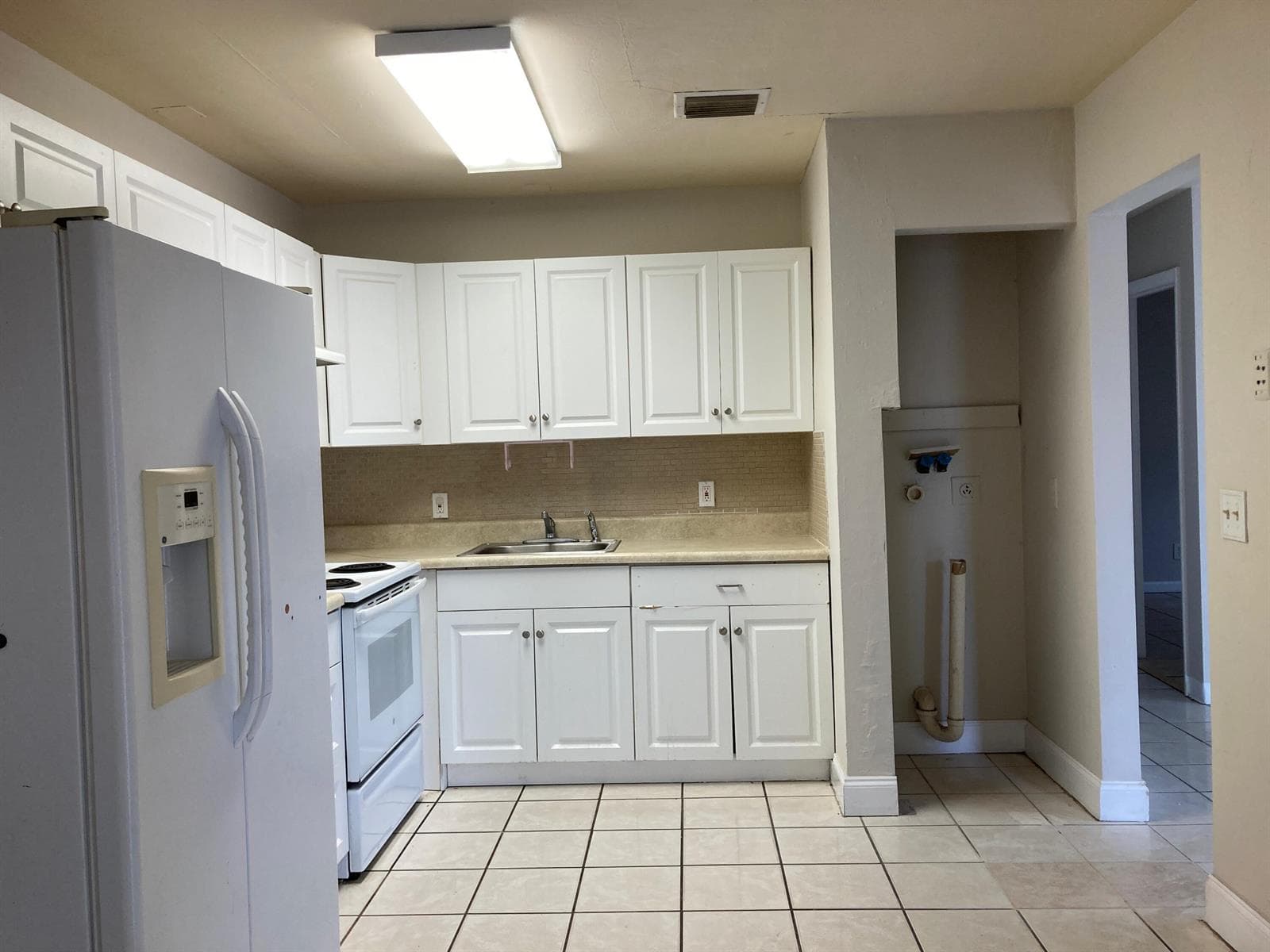 6124 LINCOLN Street # N, Hollywood, FL 33024 photo 3