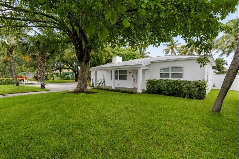 1619 NE 2ND Avenue, Delray Beach, FL 33444 photo 2
