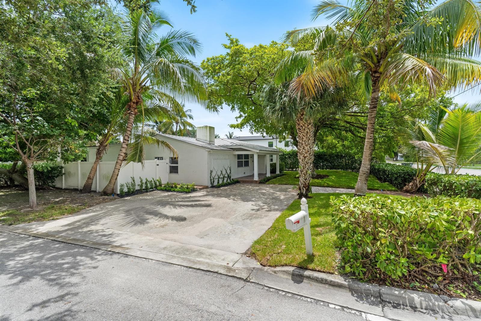 1619 NE 2ND Avenue, Delray Beach, FL 33444