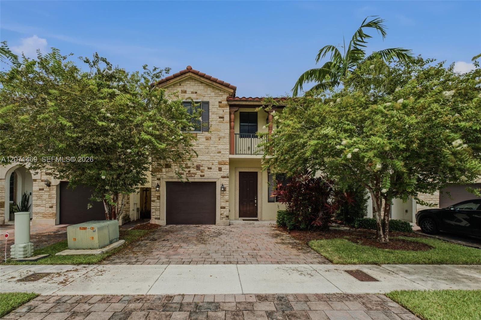 7042 NW 103rd Path, Doral, FL 33178 photo 2