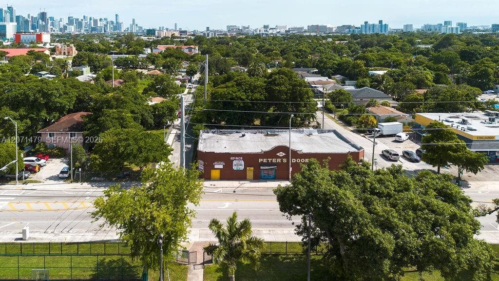 800 NW 36th St, Miami, FL 33127 photo 5