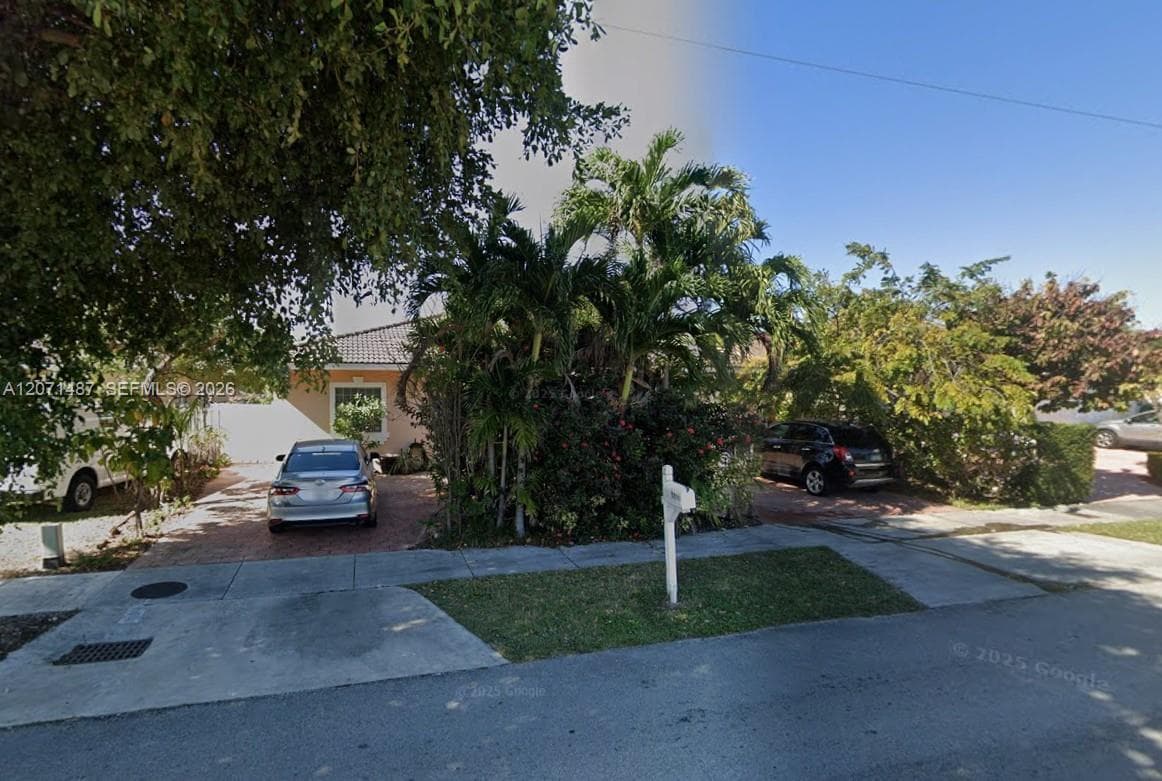 1220 SW 139th Ave, Miami, FL 33184