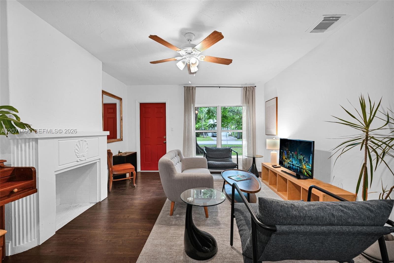 370 NE 87th St, El Portal, FL 33138 photo 4