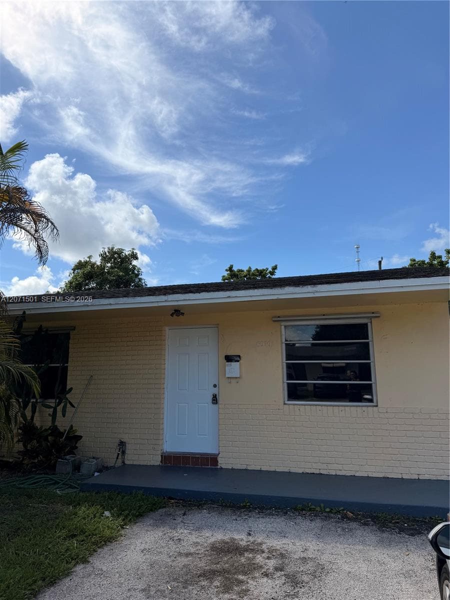 6050 SW 34th St # 1, Miramar, FL 33023 photo 2