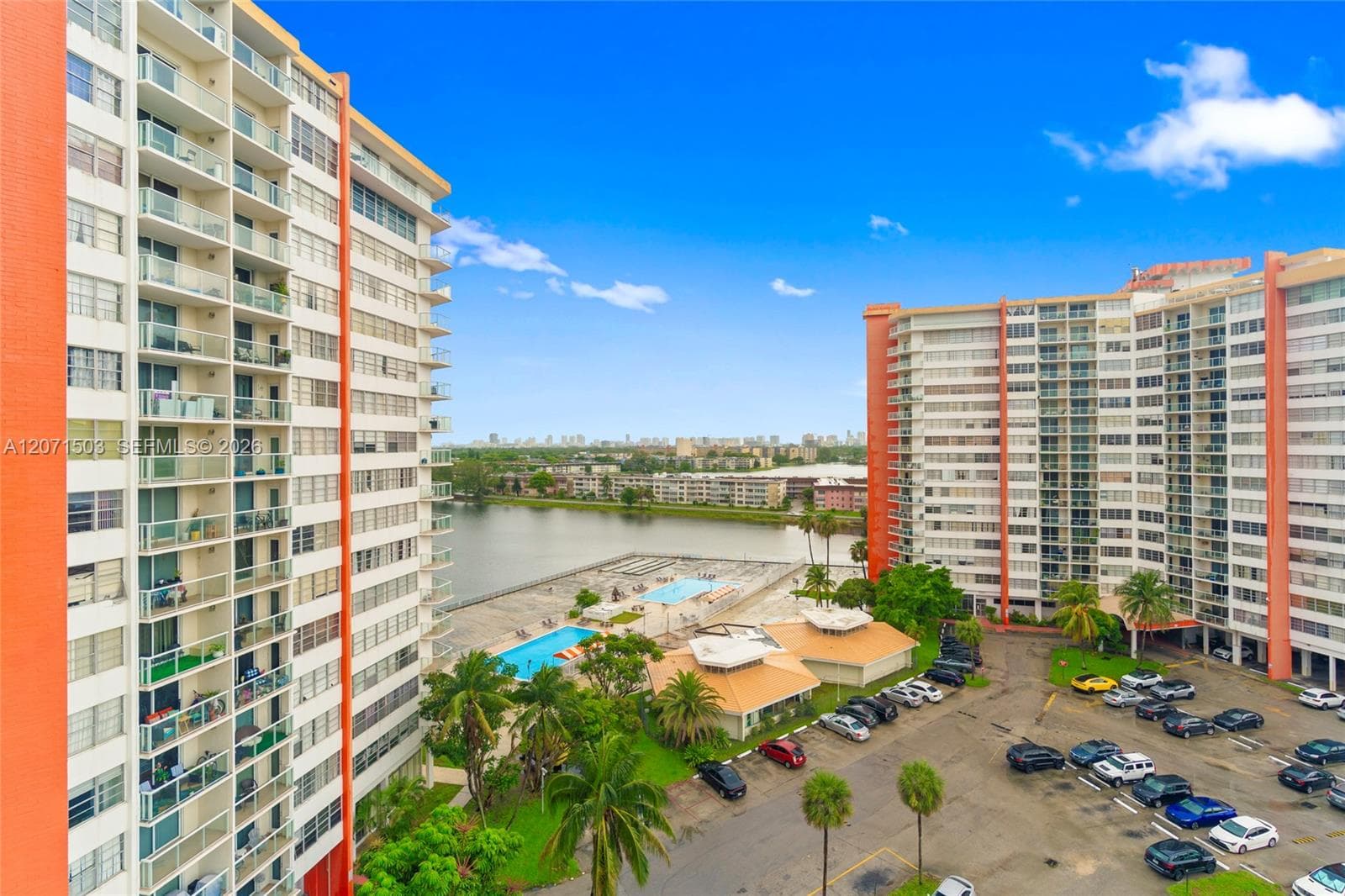 1301 NE Miami Gardens Dr # 1025W, Miami, FL 33179 photo 2