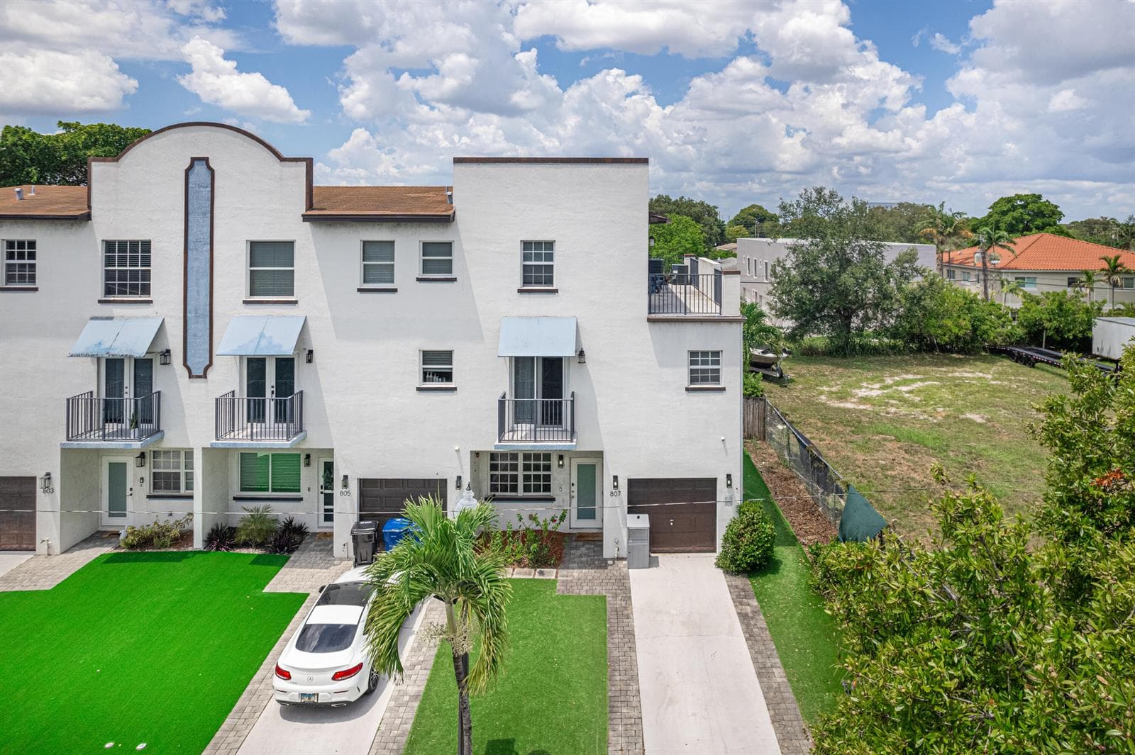 807 NW 1ST Avenue, Fort Lauderdale, FL 33311 photo 3