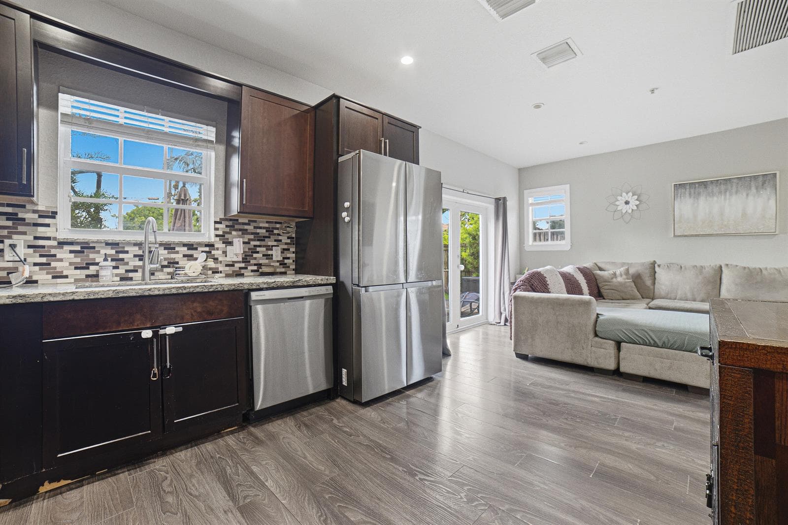 807 NW 1ST Avenue, Fort Lauderdale, FL 33311 photo 5