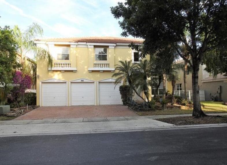 833 SW 167TH Avenue, Pembroke Pines, FL 33027 photo 2