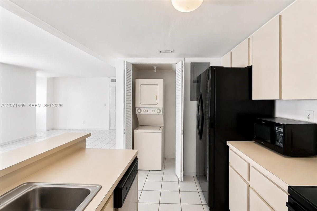 6870 SW 45th Ln # 230, Miami, FL 33155 photo 5