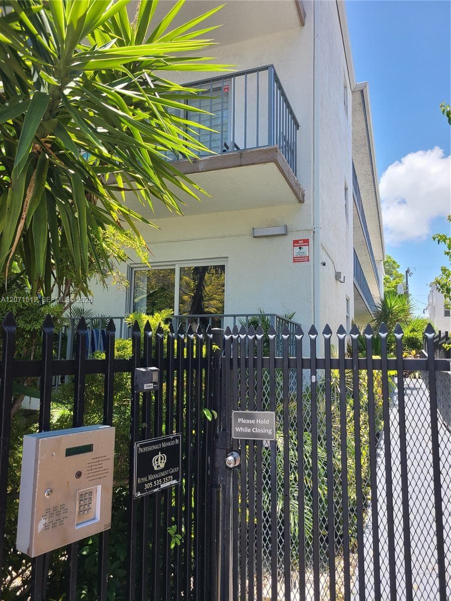 750 Michigan Ave # 203, Miami Beach, FL 33139 photo 3