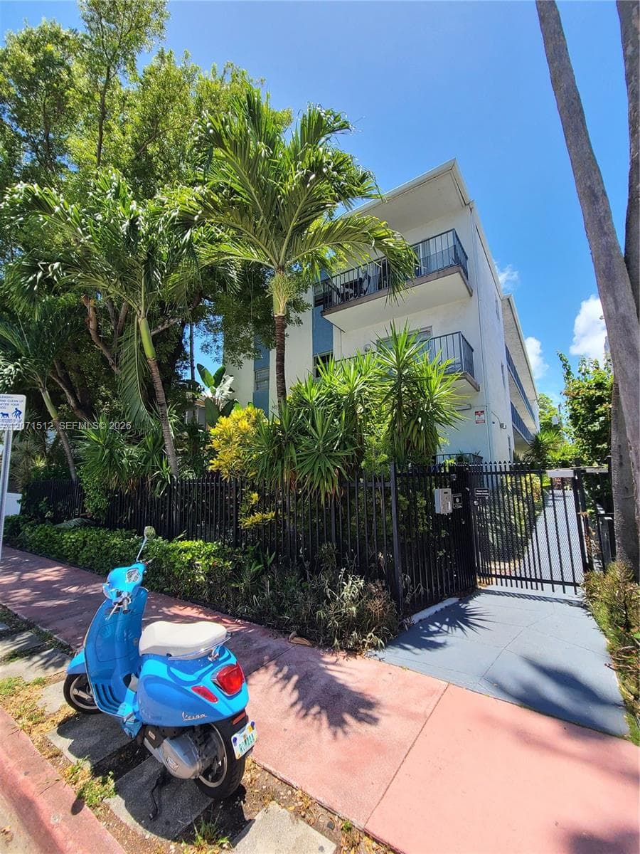 750 Michigan Ave # 203, Miami Beach, FL 33139