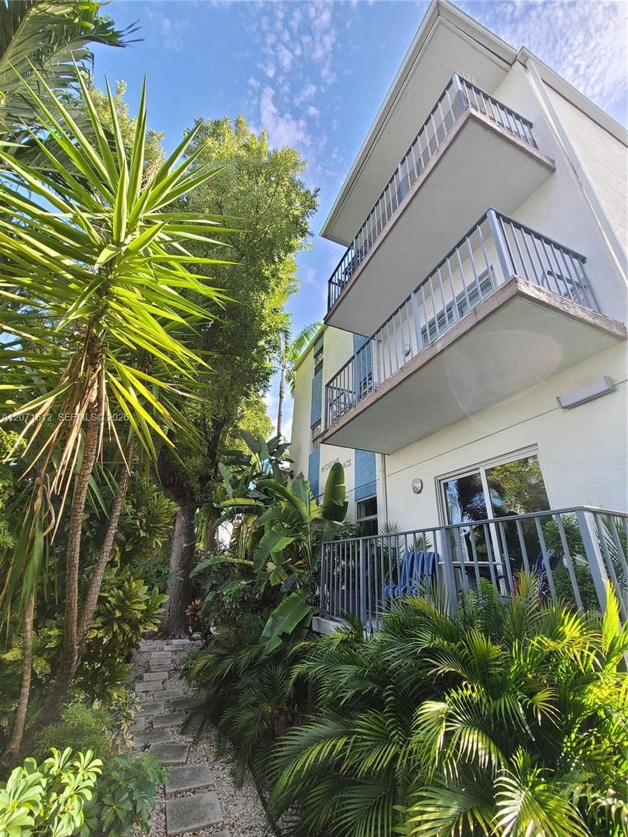 750 Michigan Ave # 203, Miami Beach, FL 33139 photo 4