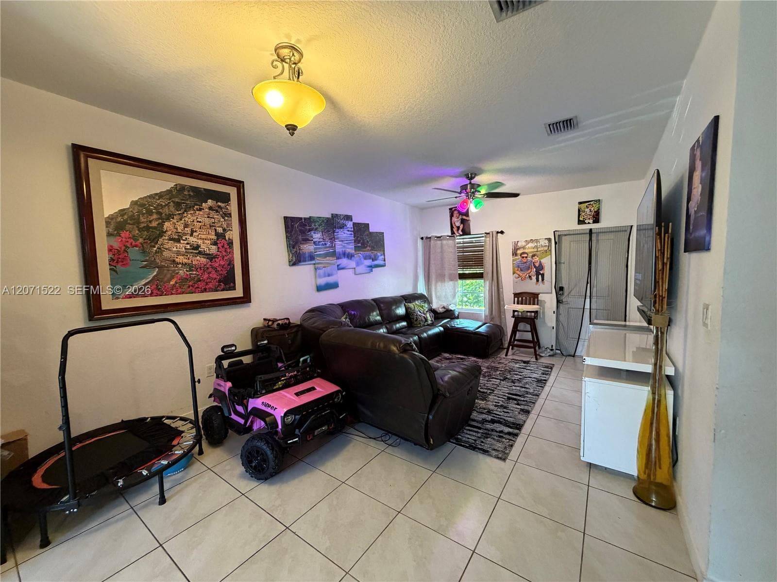 548 NE 5th Way, Florida City, FL 33034 photo 2