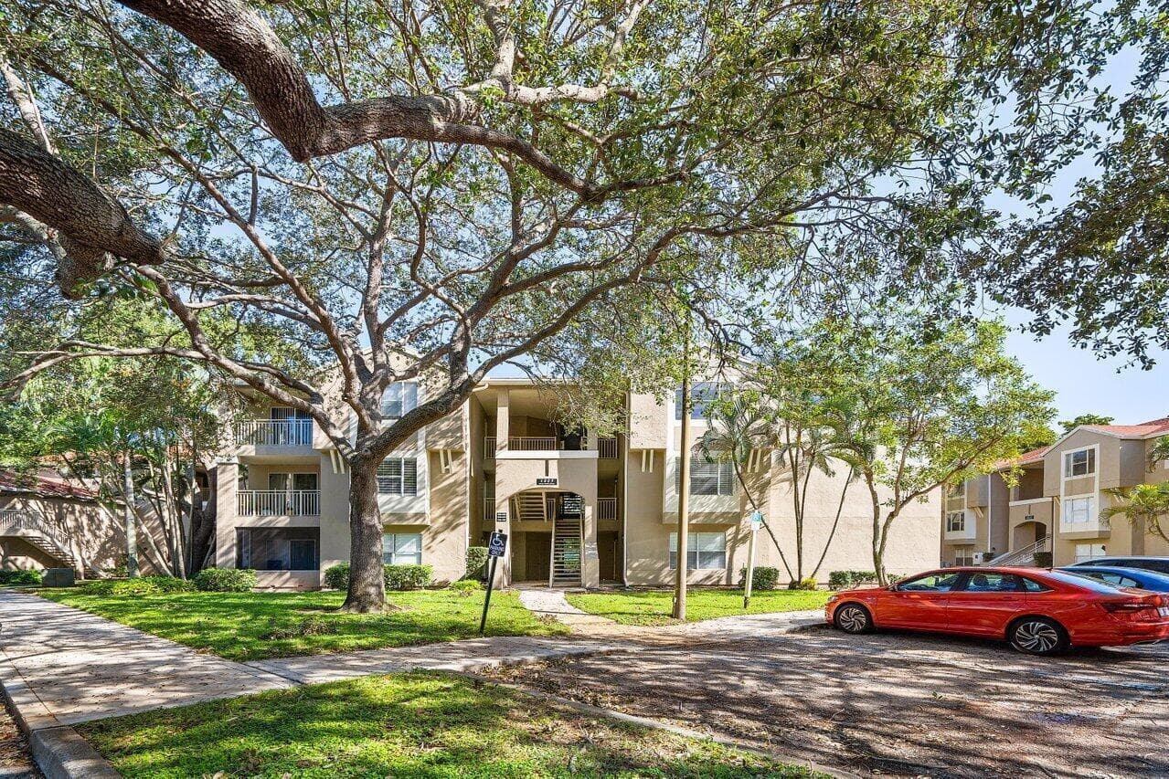 1825 PALM COVE Boulevard # 7-306, Delray Beach, FL 33445 photo 2