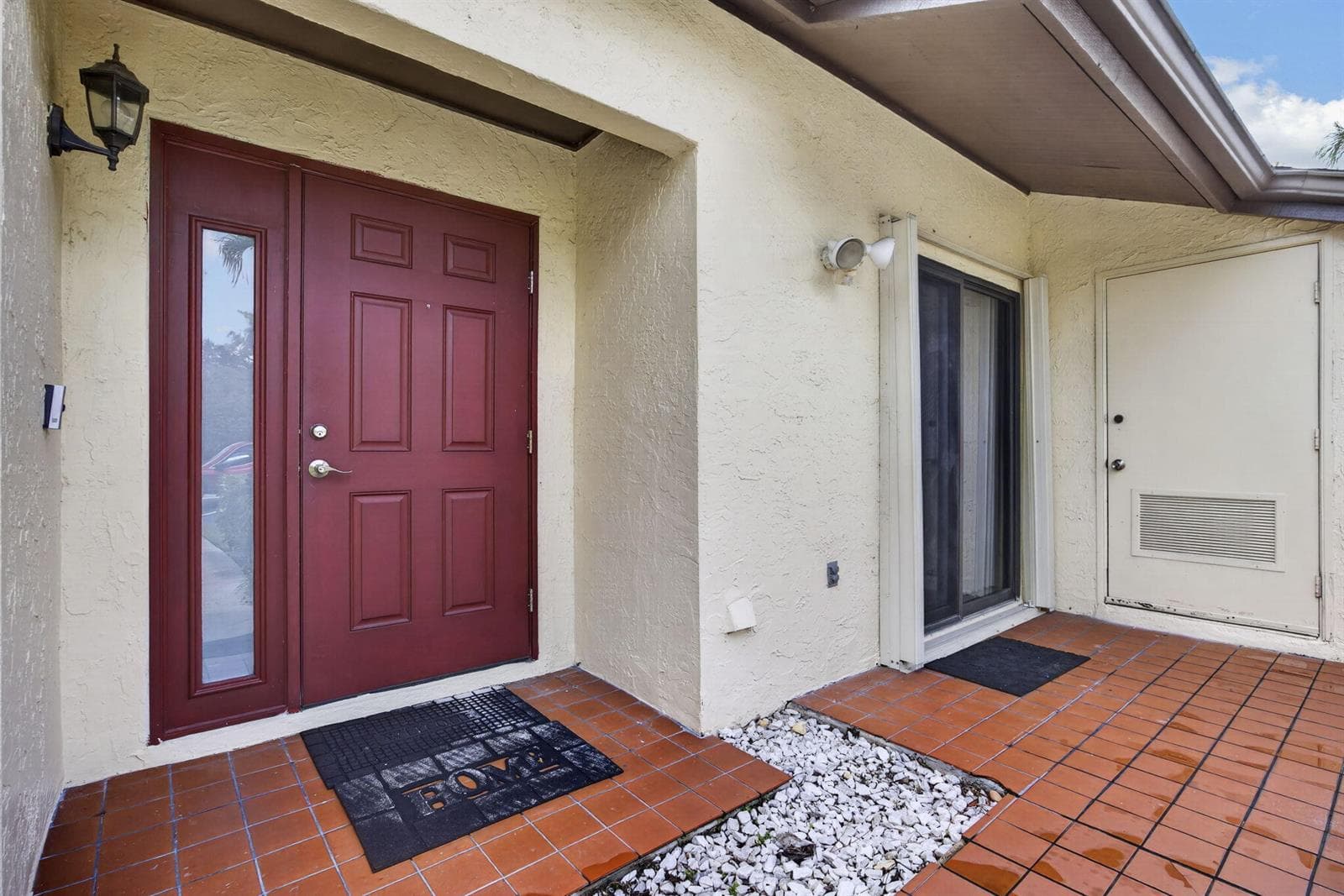 140 KARANDA Court, Royal Palm Beach, FL 33411 photo 2