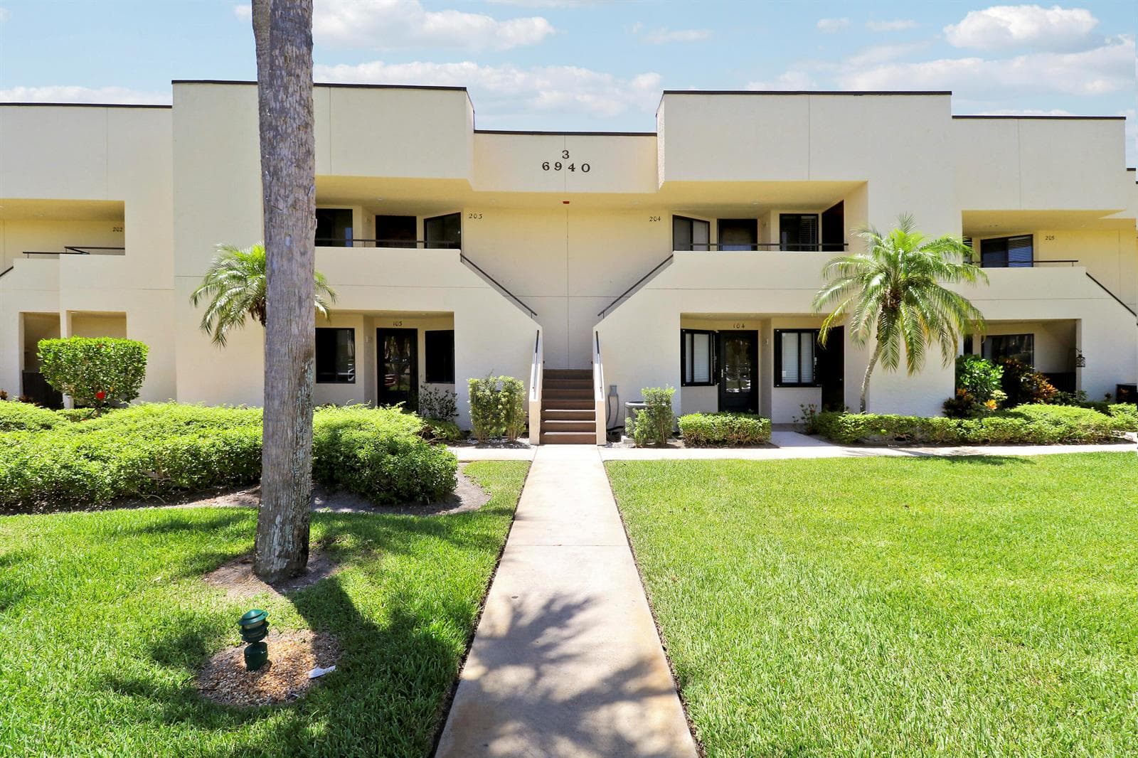 6940 SE Constitution Boulevard, Hobe Sound, FL 33455