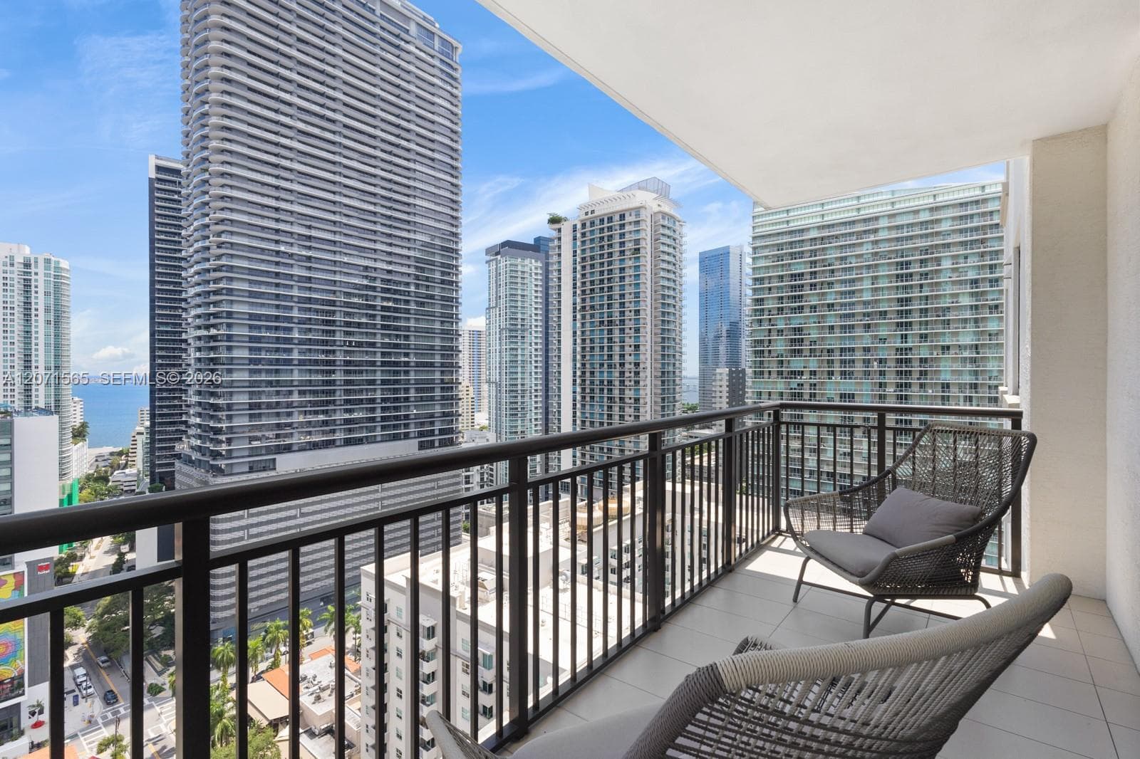 999 SW 1st Ave # 2502, Miami, FL 33130 photo 2