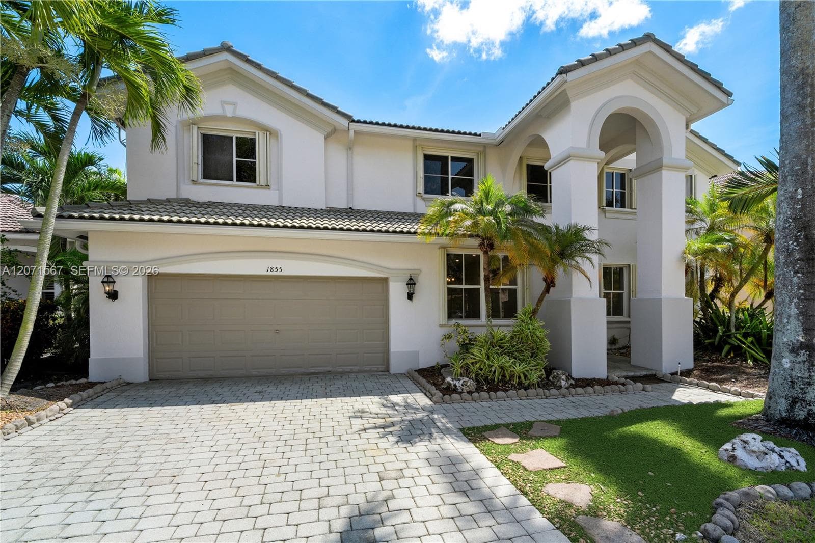 1855 Hidden Trail Ln, Weston, FL 33327