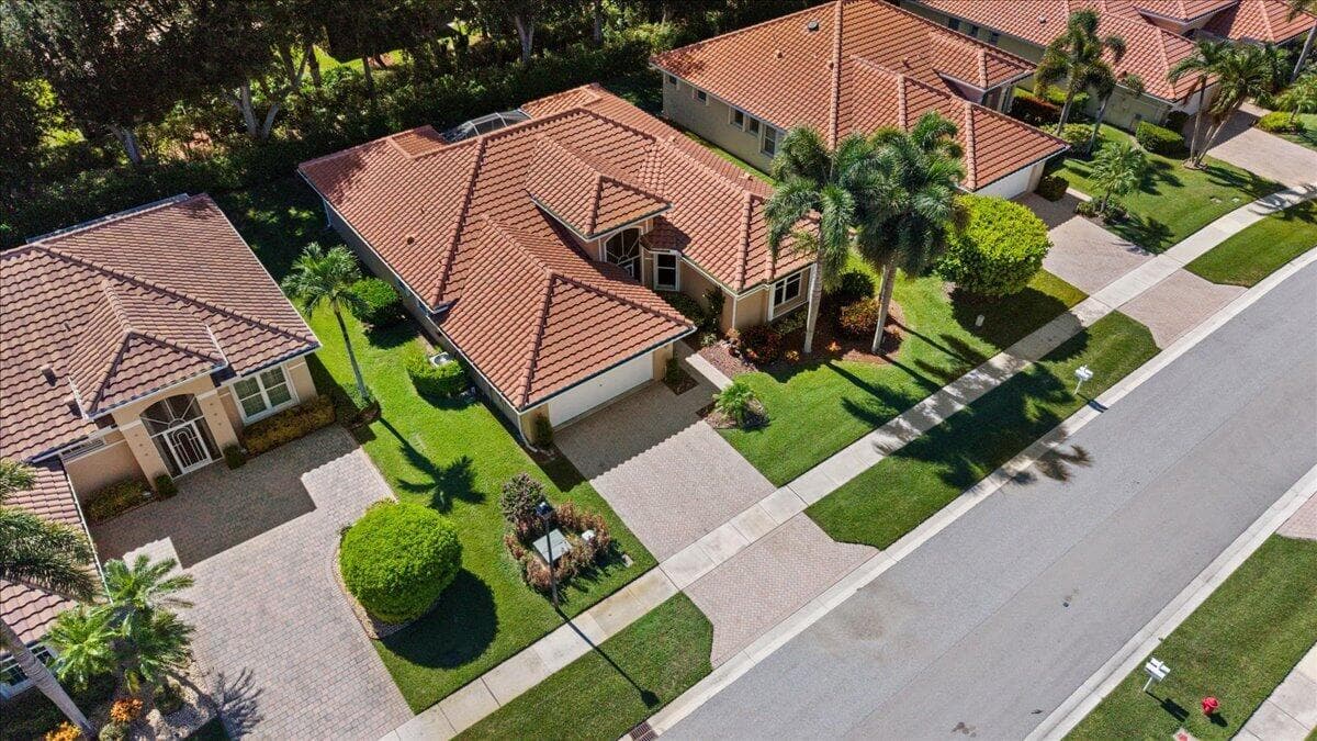 6634 JOG PALM Drive, Boynton Beach, FL 33437 photo 2
