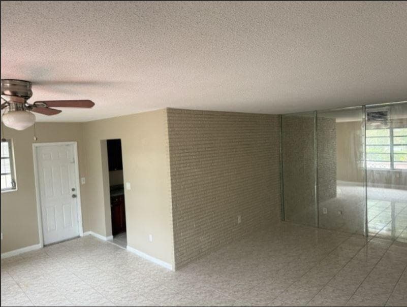 16980 N MIAMI Avenue, North Miami Beach, FL 33169 photo 2