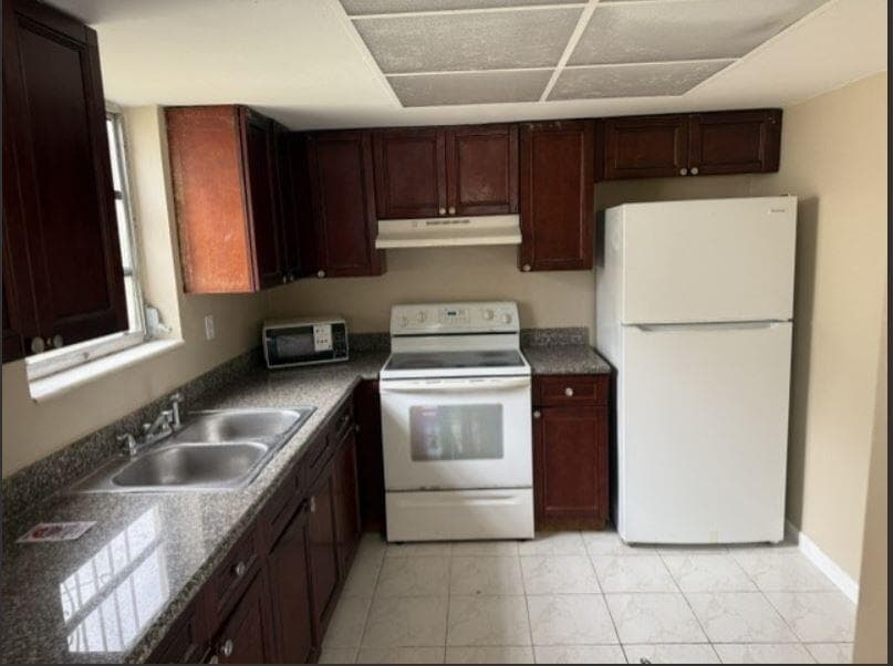 16980 N MIAMI Avenue, North Miami Beach, FL 33169 photo 3