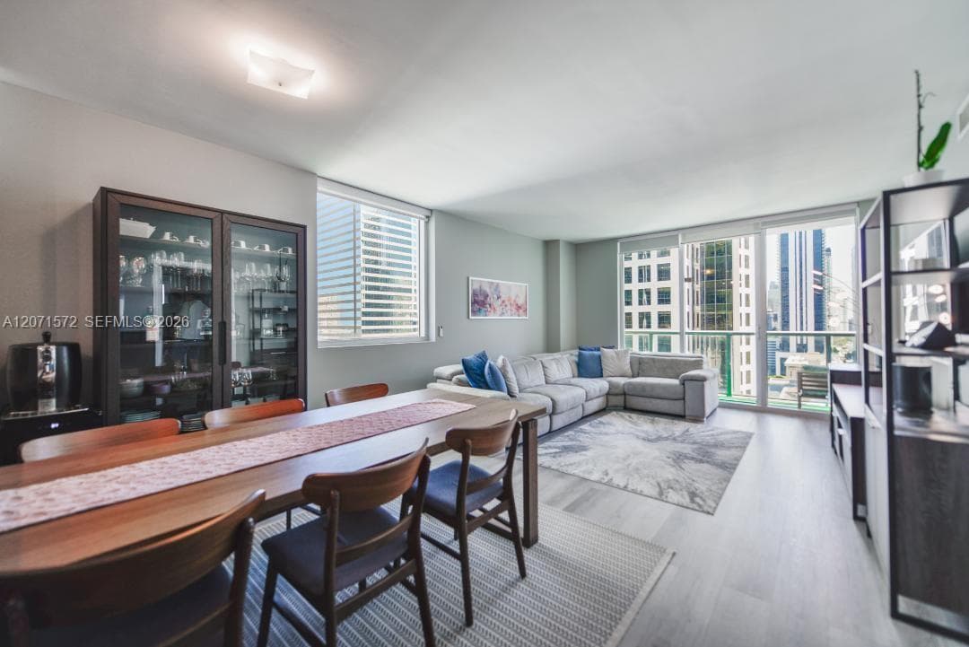 55 SE 6th St # 2110, Miami, FL 33131 photo 5