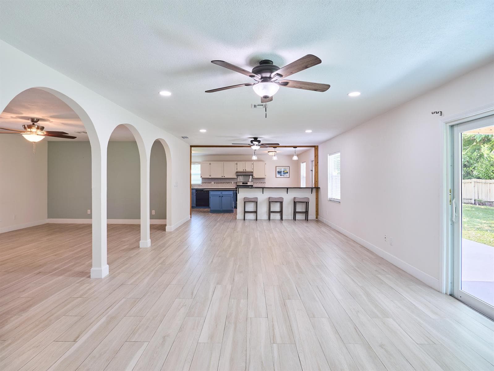 296 SE Wentworth Drive, Stuart, FL 34996 photo 4