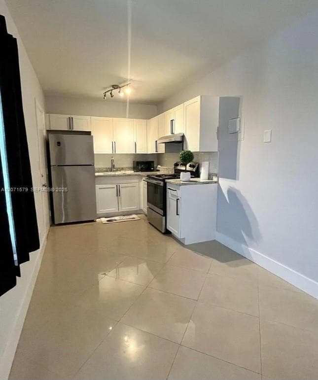 1824 Monroe St # 8, Hollywood, FL 33020 photo 3