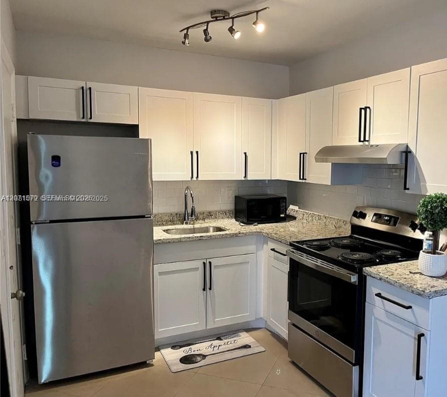 1824 Monroe St # 8, Hollywood, FL 33020 photo 4