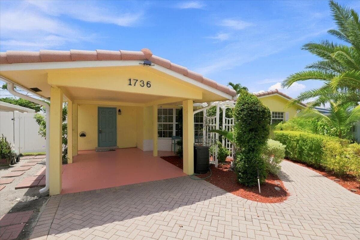 1736 NW 39th Street, Oakland Park, FL 33309 photo 2