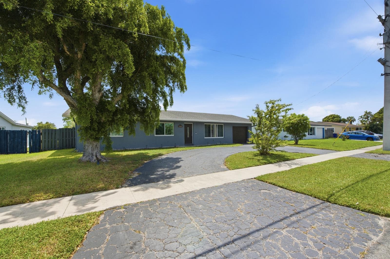 1000 W River Drive, Margate, FL 33063 photo 2