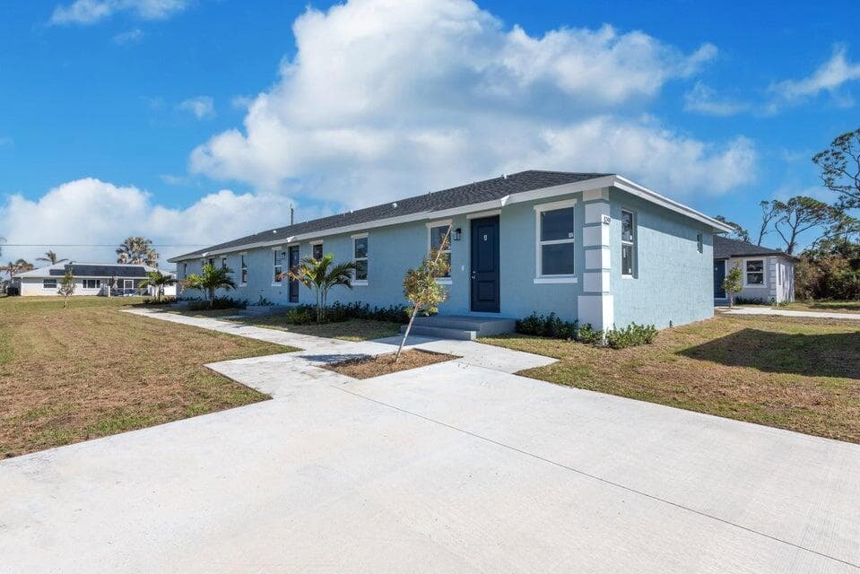 248 ROTONDA Boulevard N # 3, FL 33947