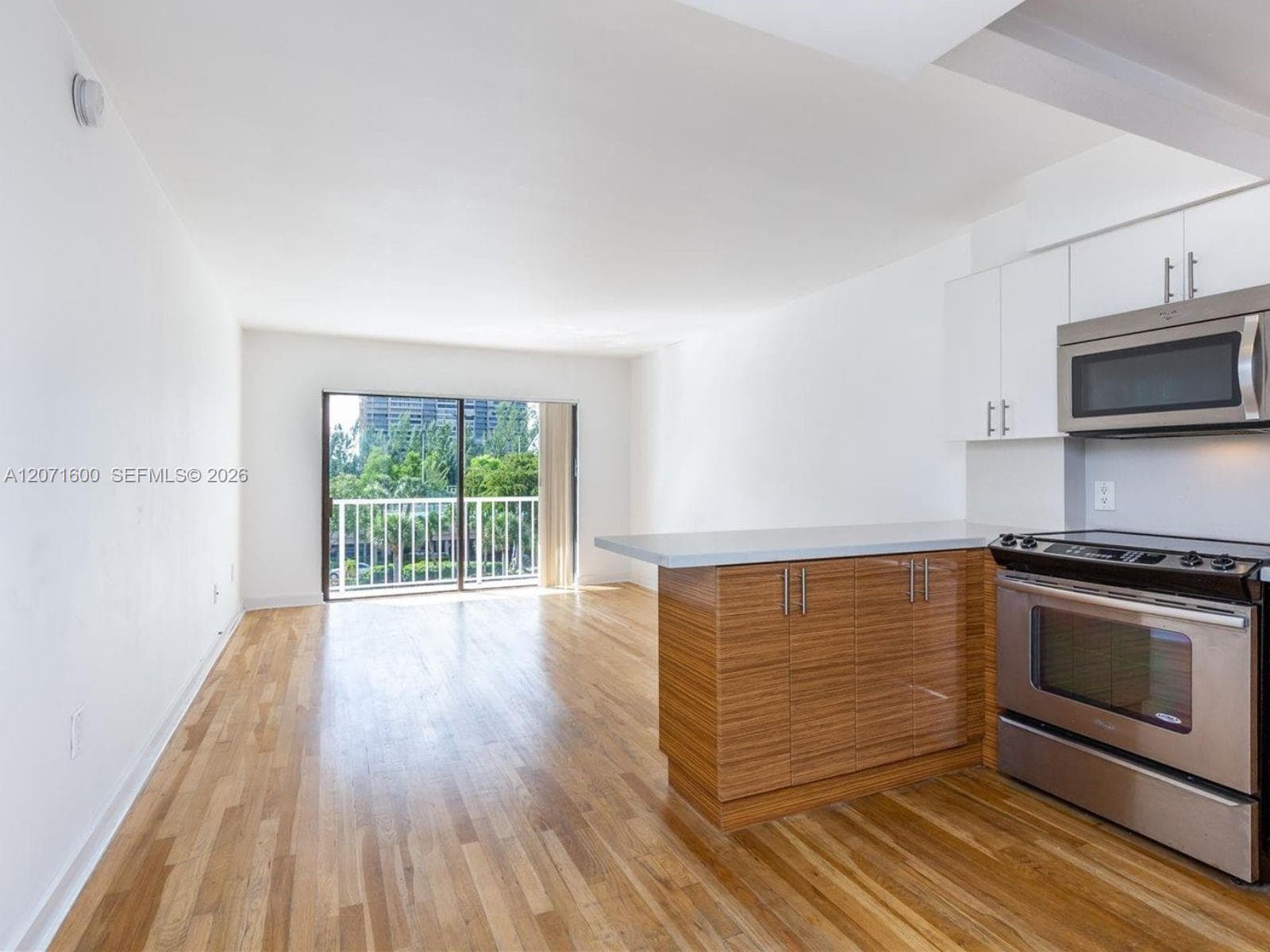 1650 NE 115th St # 403, Miami, FL 33181 photo 3
