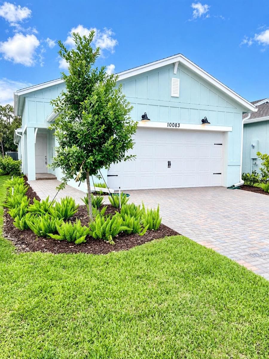 10083 NW Dreamweaver Road, Port St. Lucie, FL 34987 photo 2