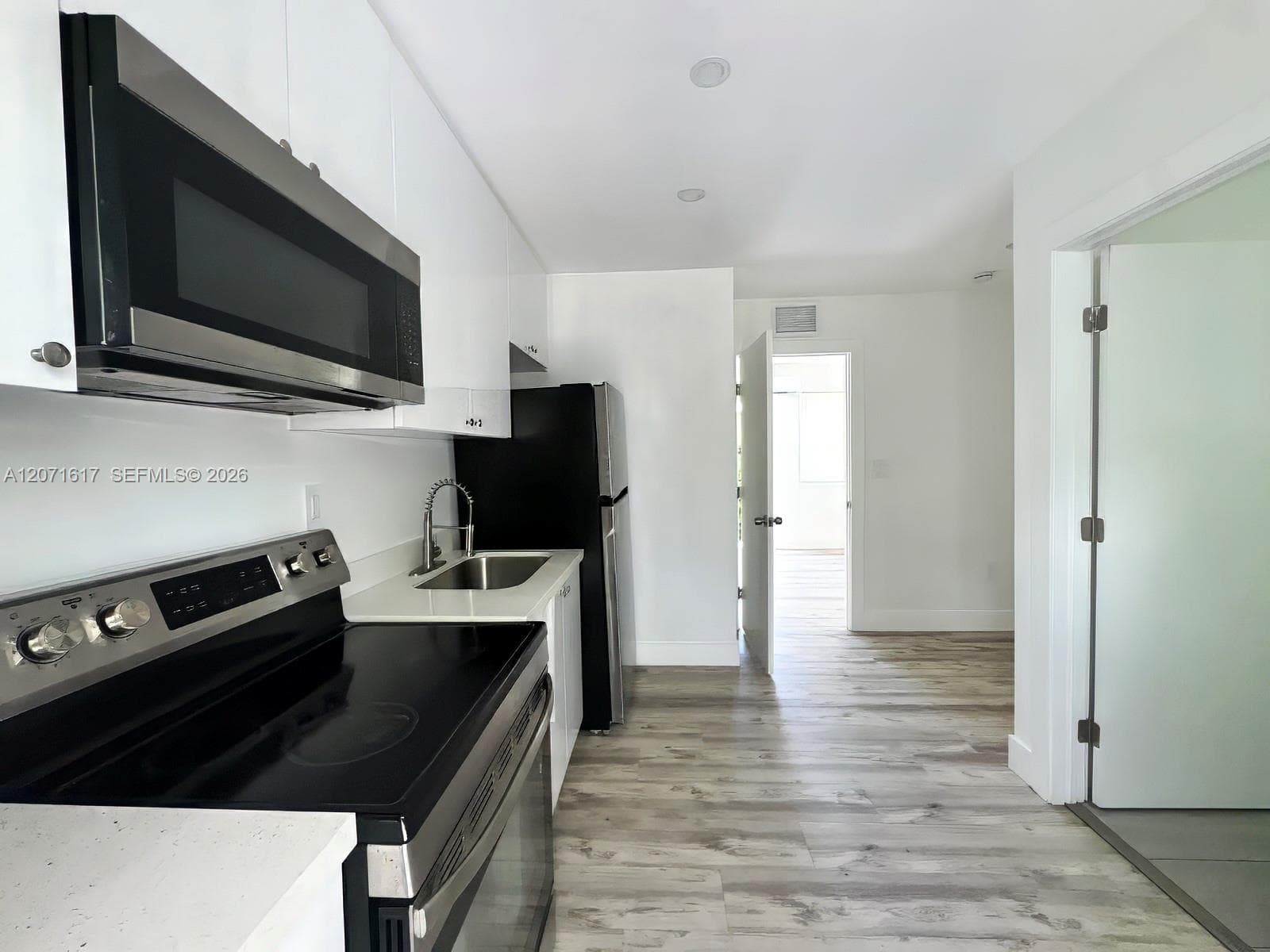 885 SW 29th Ave # 2, Miami, FL 33135 photo 2