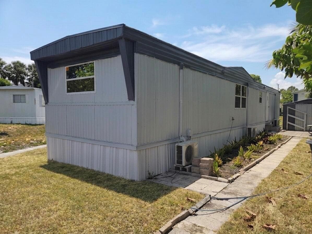 2407 NW 20th Avenue, Boynton Beach, FL 33436