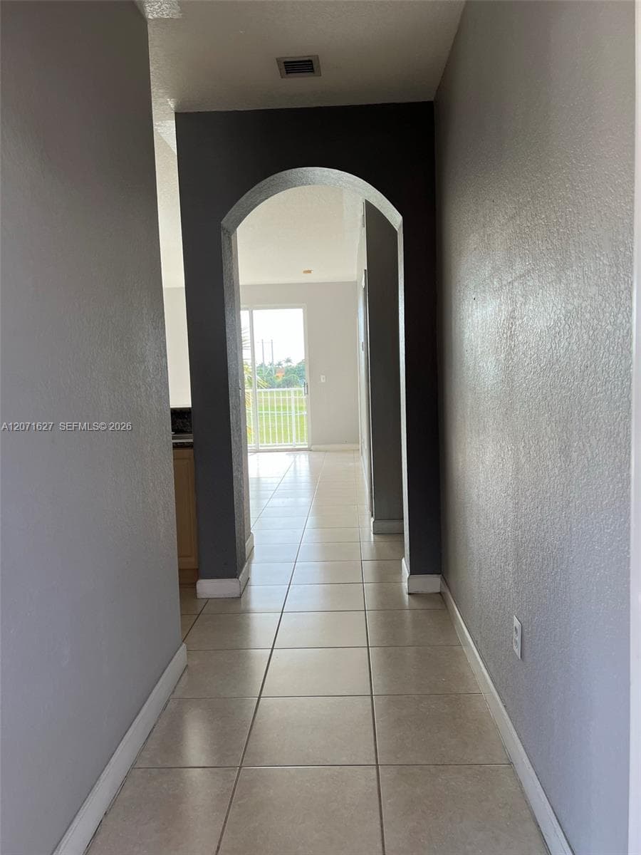 17630 NW 73rd Ave # 203-4, Hialeah, FL 33015 photo 2