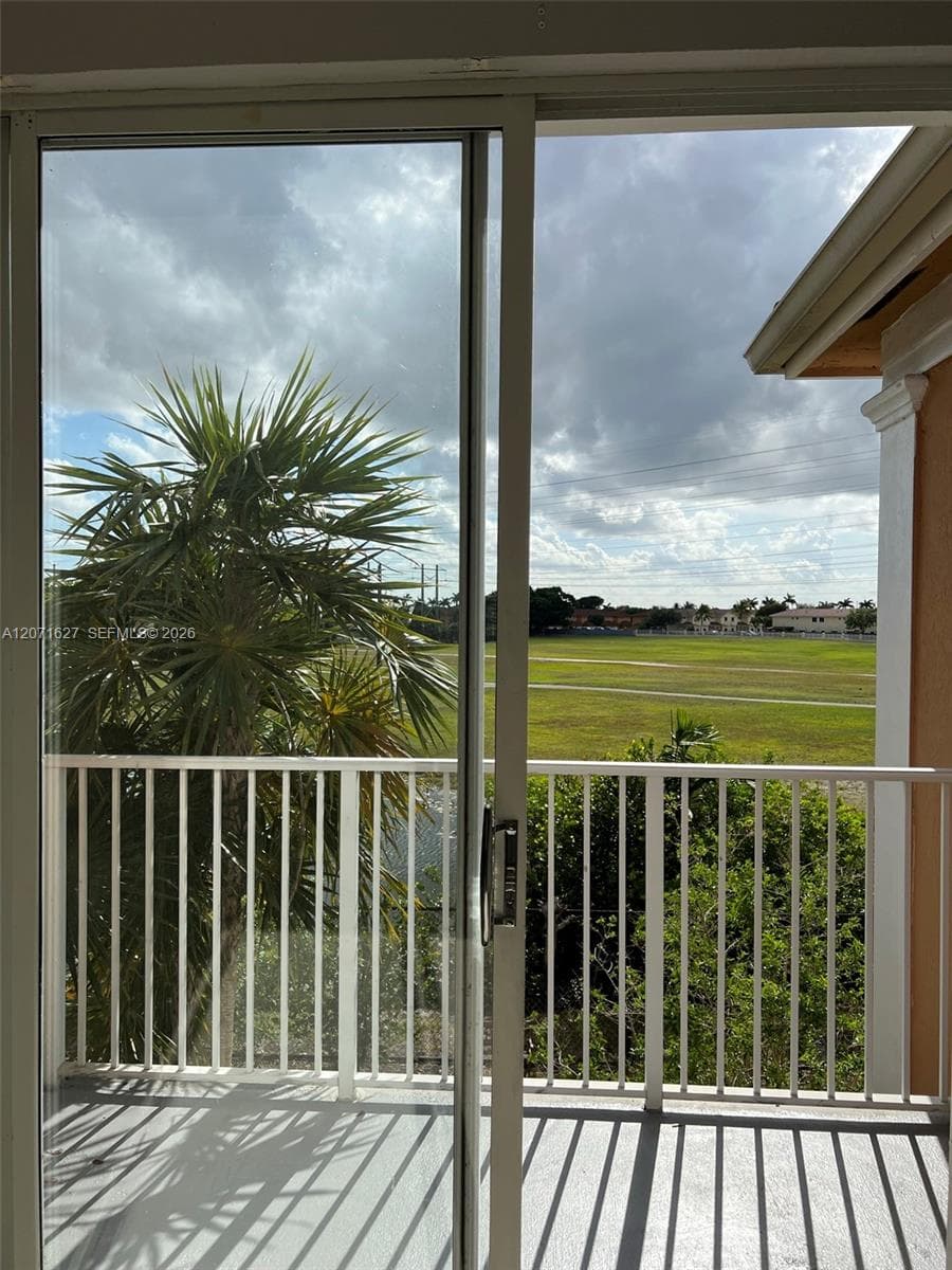 17630 NW 73rd Ave # 203-4, Hialeah, FL 33015 photo 4