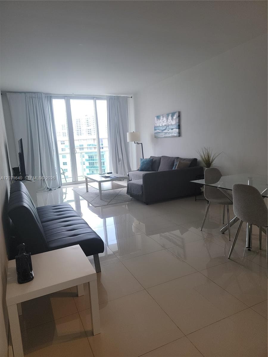 19380 Collins Ave # Ph21, Sunny Isles Beach, FL 33160 photo 2