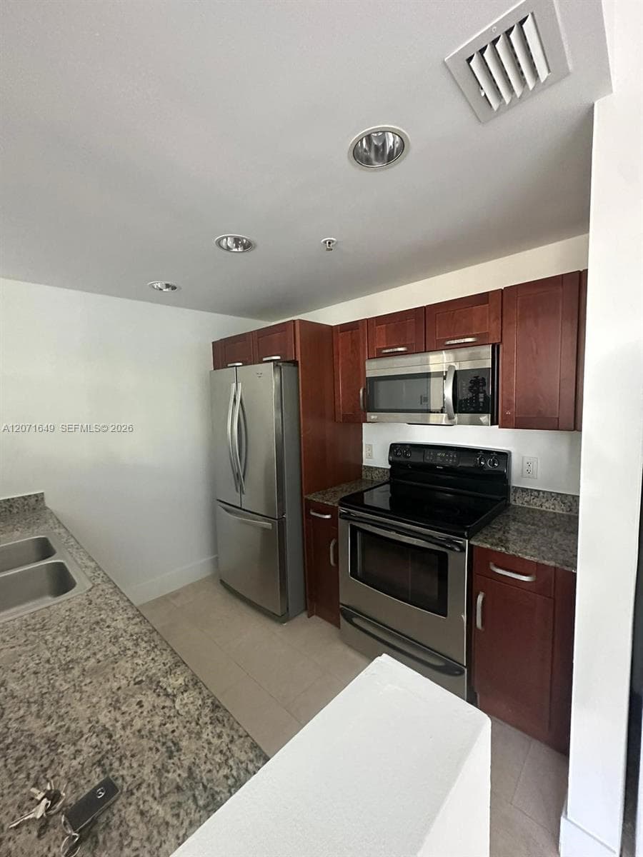 7728 COLLINS AV # 1, Miami Beach, FL 33141 photo 2