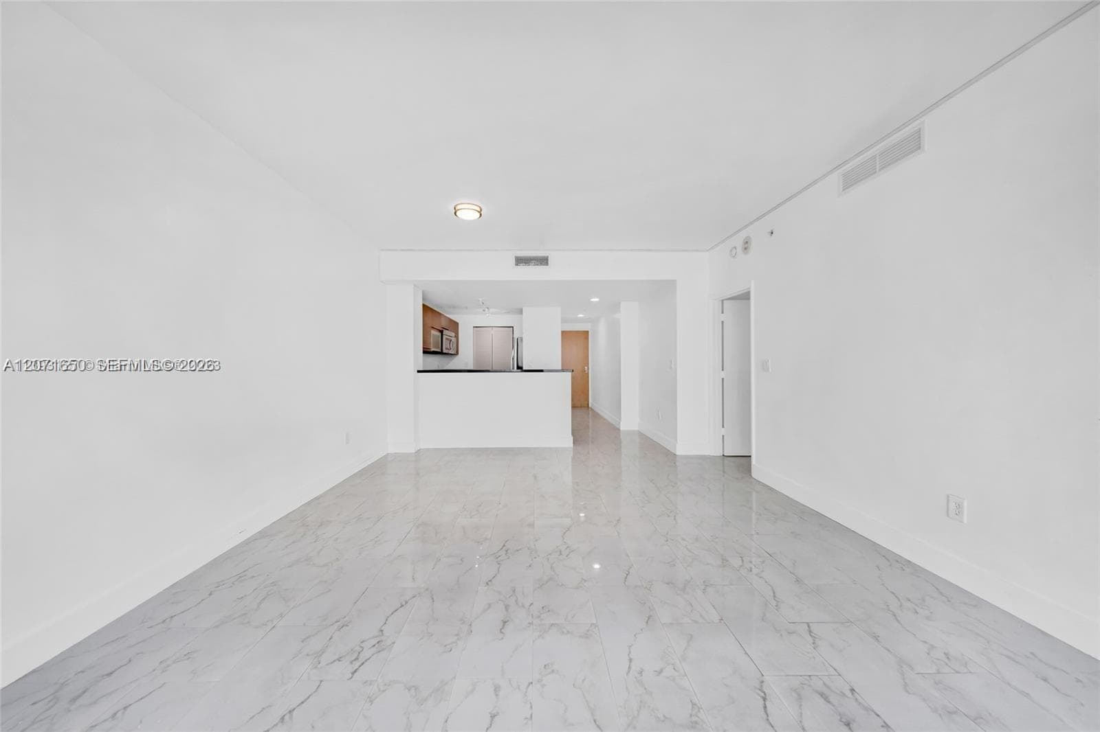 244 Biscayne Blvd # 3704, Miami, FL 33132 photo 2