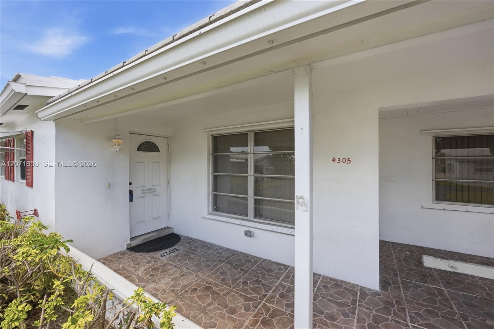 4305 NW 1 TER, Deerfield Beach, FL 33064 photo 5
