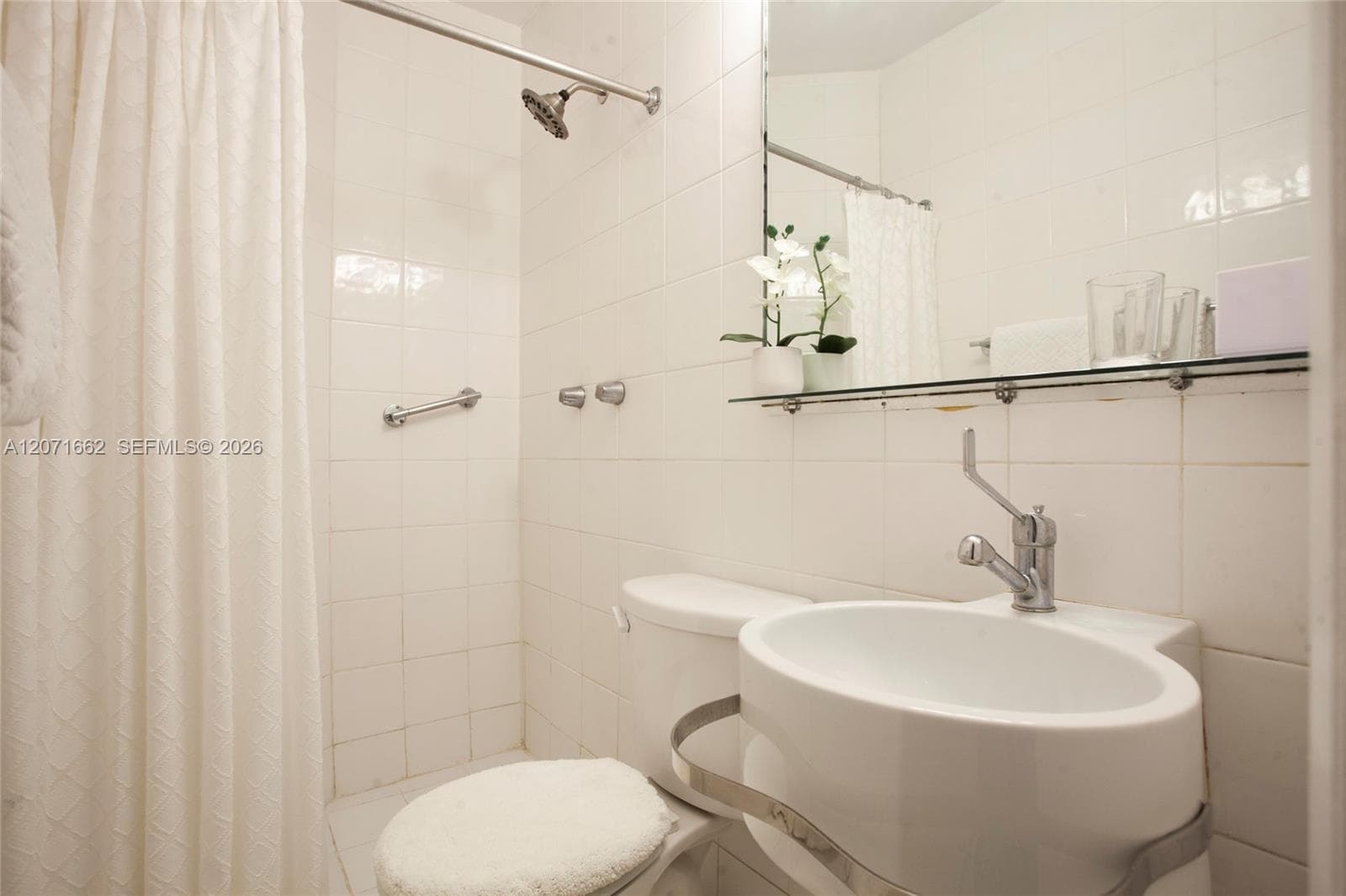 4720 Pine Tree Dr # 1, Miami Beach, FL 33140