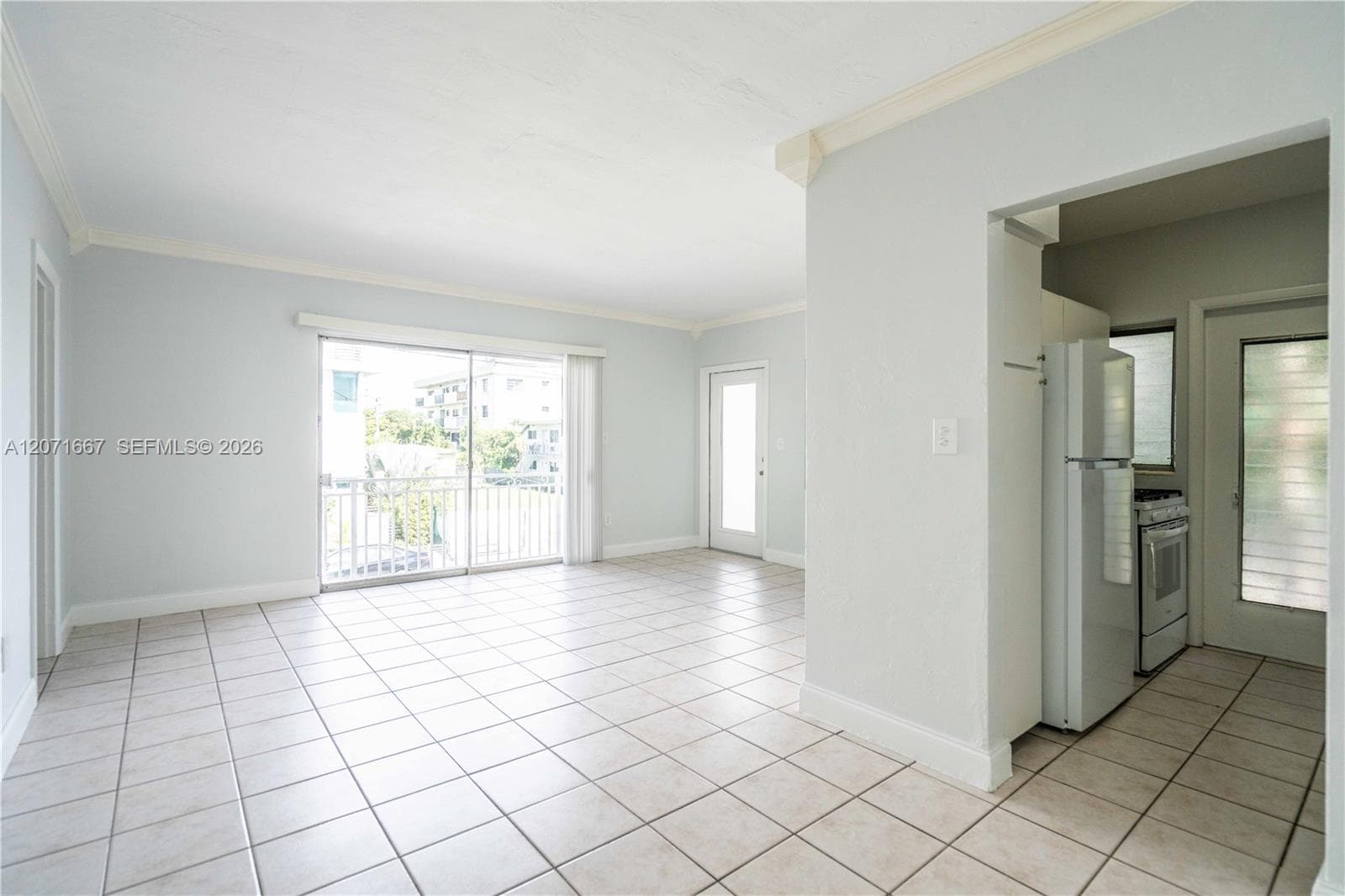 7640 Carlyle Ave # 7A, Miami Beach, FL 33141 photo 2