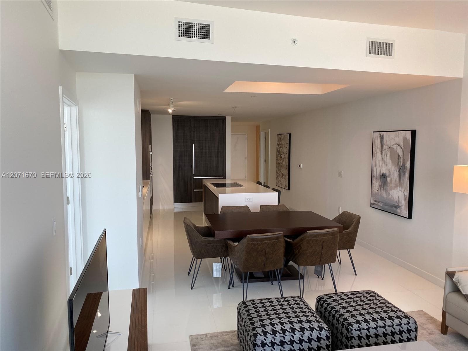 851 NE 1st Ave # 2501, Miami, FL 33132 photo 2