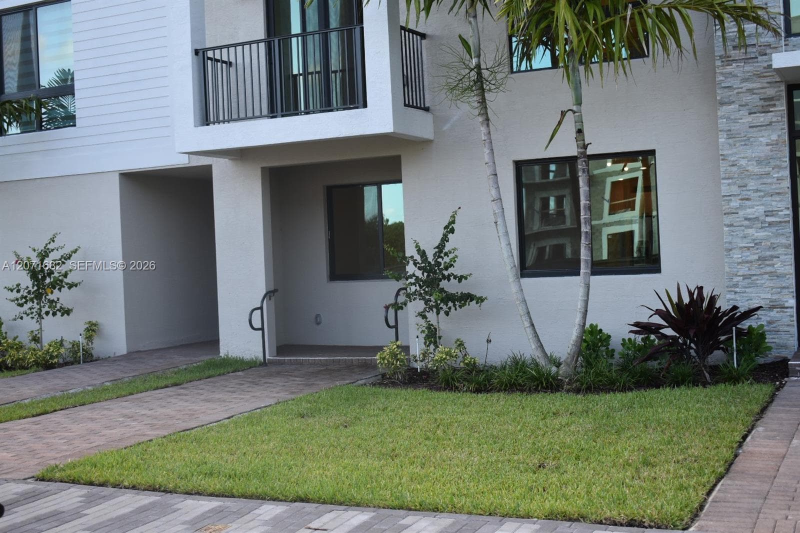 4640 NW 84 # 16, Doral, FL 33166 photo 2